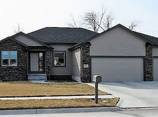 4617 31st St, Columbus, NE 68601