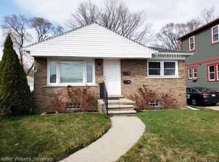 131 E Woodland St, Ferndale, MI 48220