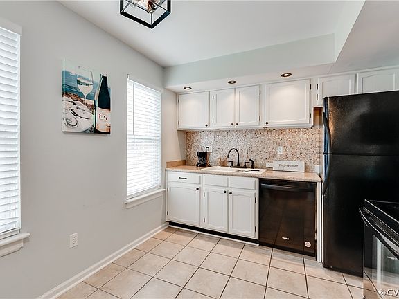3rd image of 1618 Heritage Hill Dr