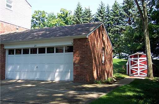 2nd image of 23 N Collinwood Dr