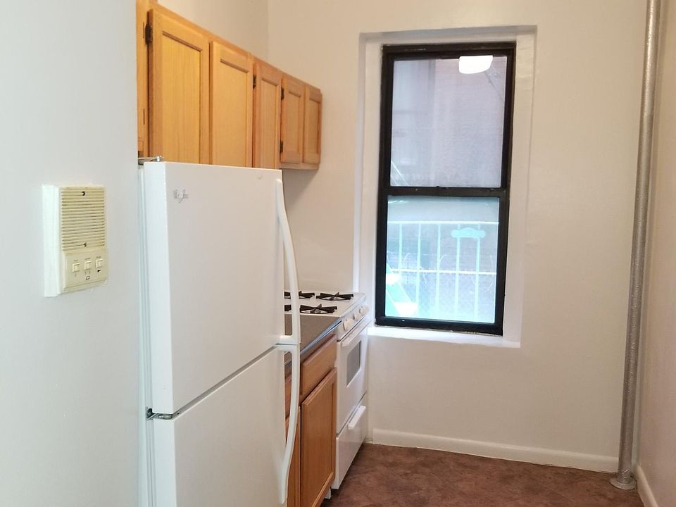 1st image of 2280 Grand Ave APT 3I
