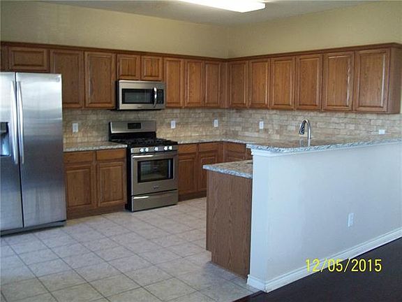 4th image of 2627 Leisure Ln