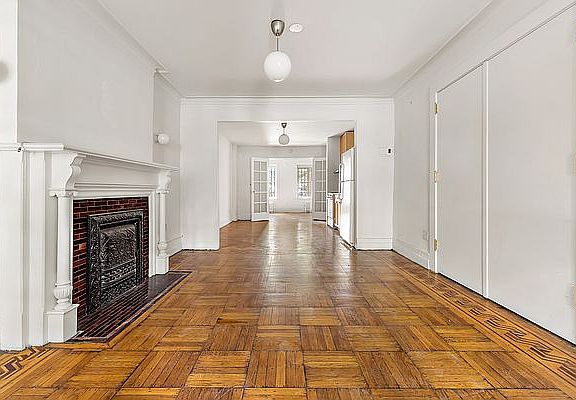 2nd image of 323 Park Pl #1