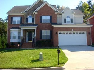 206 Olde Salem Dr, Jamestown, NC 27282
