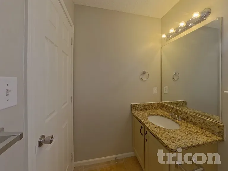 7948 Travers Run Dr — Photo 10