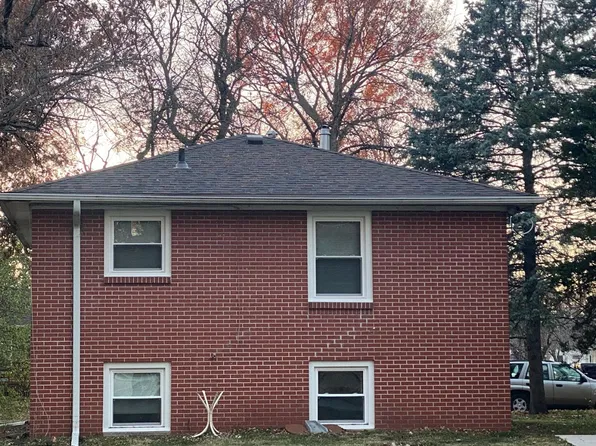 1010 S 30th St, Lincoln, NE 68510
