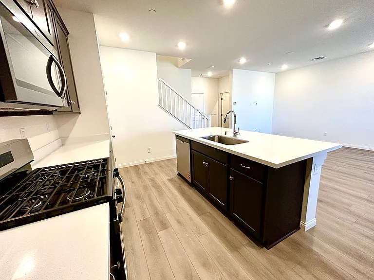12476 Kings Creek Pl — Photo 8
