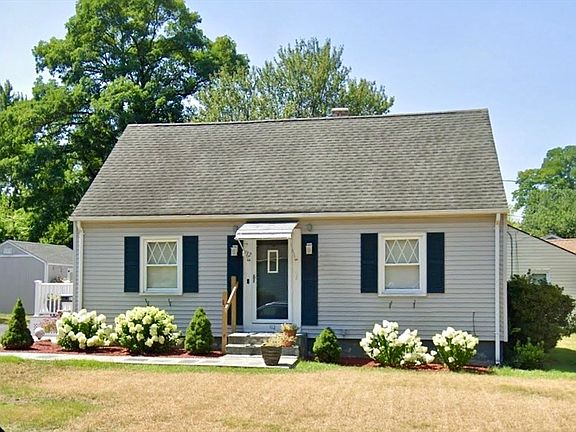 2nd image of 112 W Canton Cir