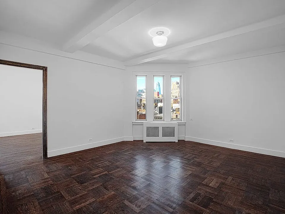 24 5th Ave #732