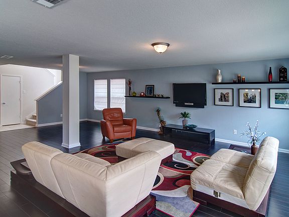 2nd image of 5925 Paloma Blanca Dr