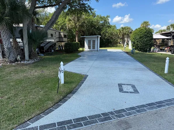 40 Sunset Dr, Titusville, FL 32780