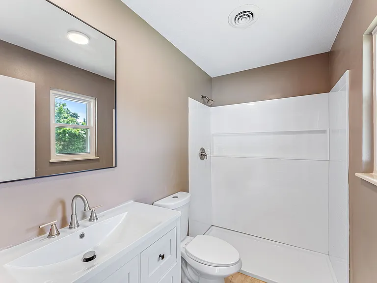 105 Meadowlark Dr — Photo 15