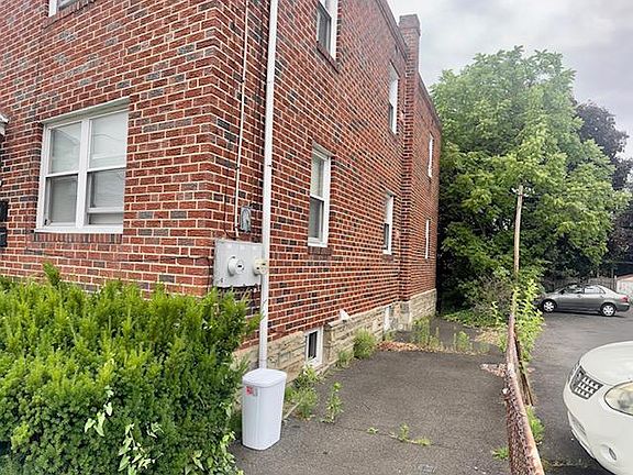 2nd image of 941 Afton St