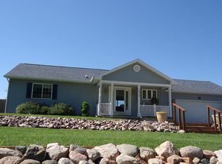 1015 E C St, Iron Mountain, MI 49801