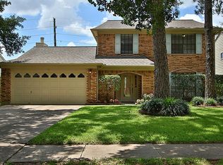 16031 Pinyon Creek Dr, Houston, TX 77095