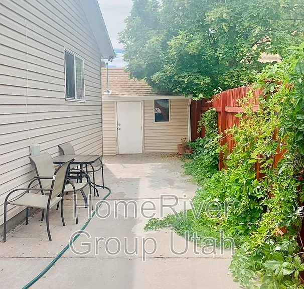 417 E Cleveland Ave — Photo 22
