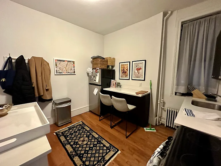 52 Carmine St #1 — Photo 2