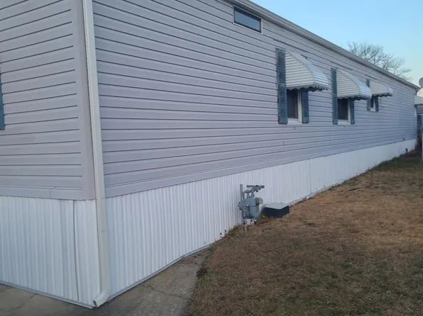 62 Bayshore Mobile Mnr, Hazlet, NJ 07730