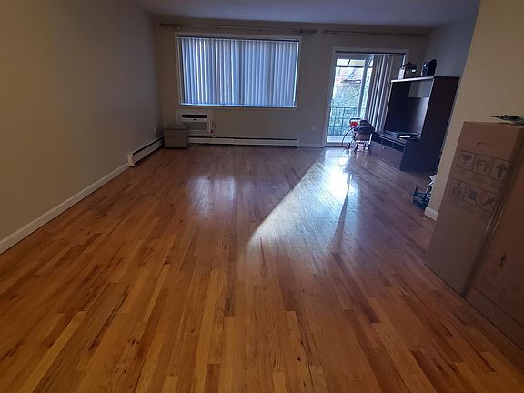 3rd image of 1844 E 12th St Floor 3