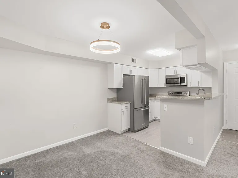 2221 Lovedale Ln #I — Photo 20