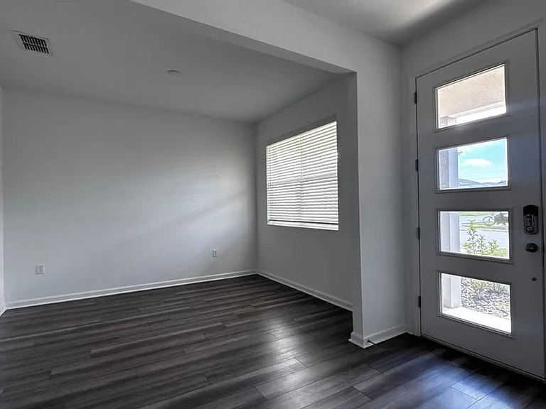 11777 Globe St — Photo 11