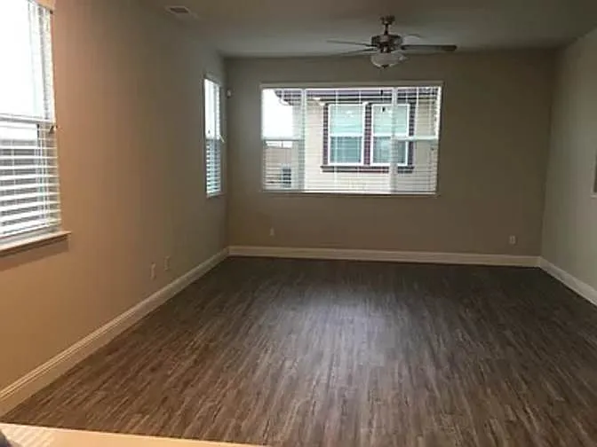 10873 Portico Cir — Photo 18