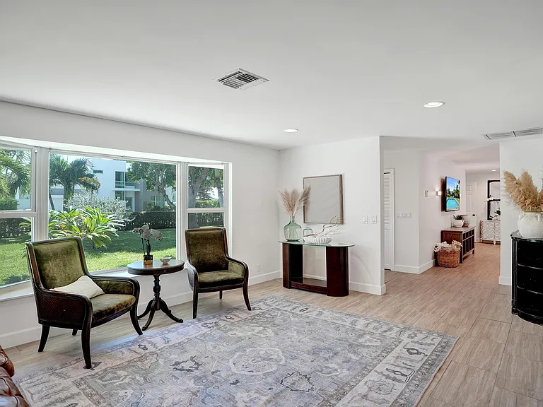 710 NW 1st Ave — Photo 12