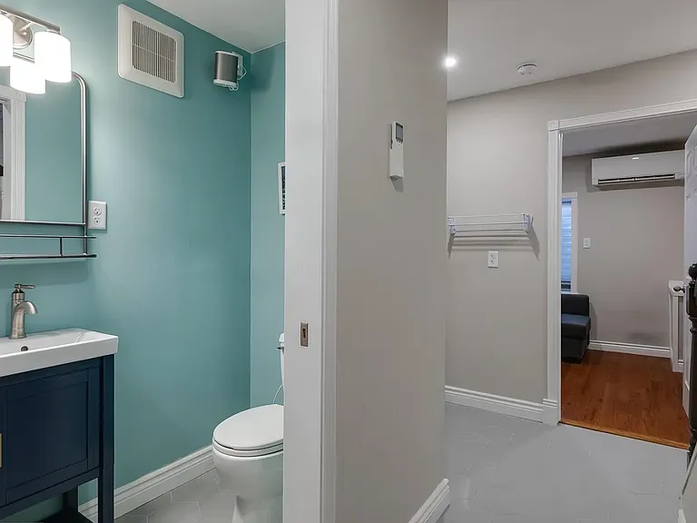 1109 E Wilt St — Photo 29