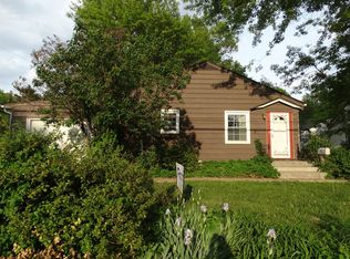 507 S 2nd St, Hiawatha, KS 66434