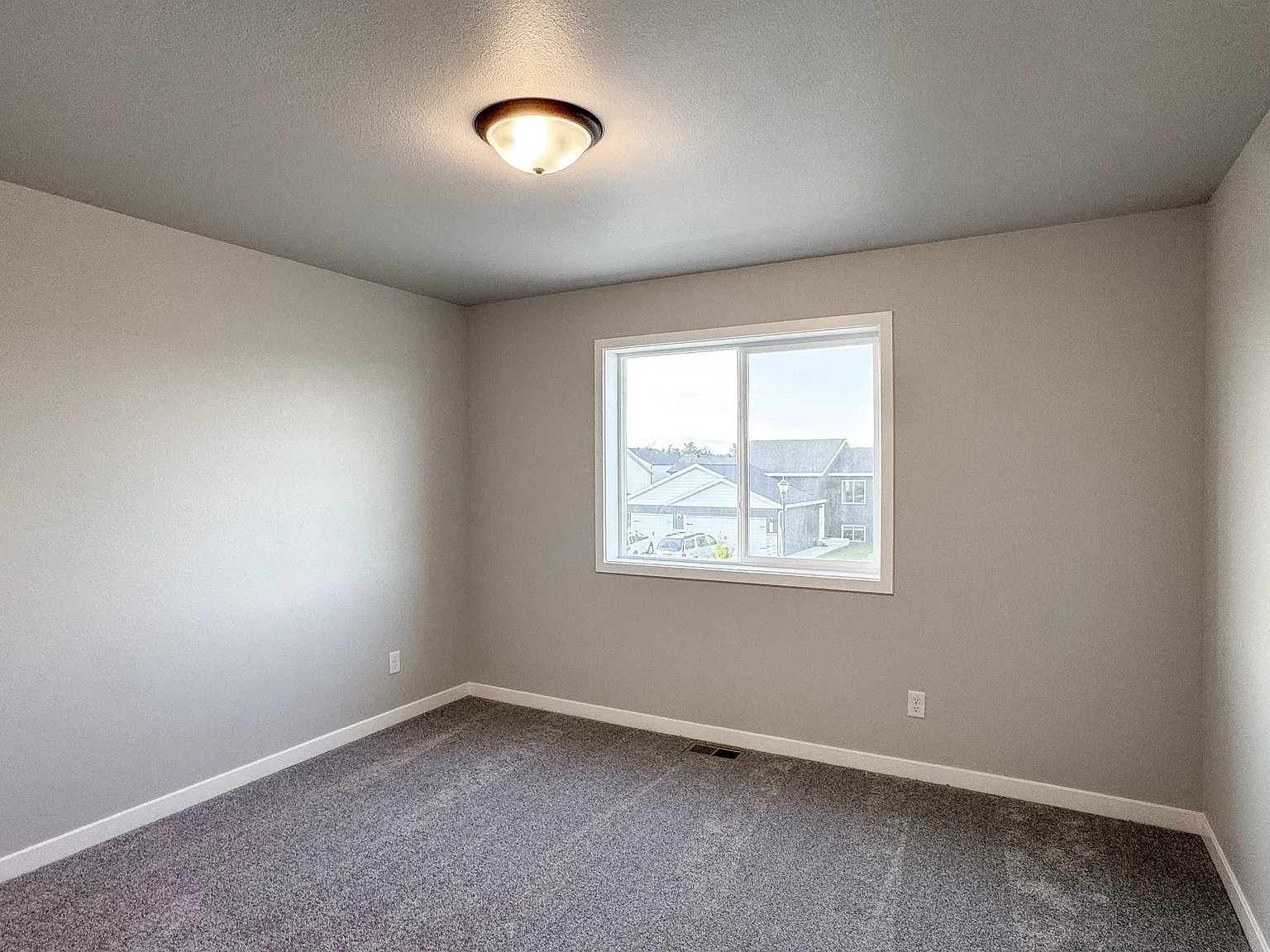 1105 Jill Drive West - 1 — Photo 2