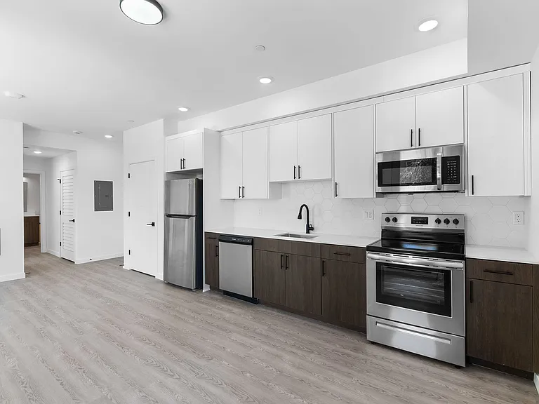 Modern New Construction - Minutes From Downtown Pdx & Ohsu — Photo 26