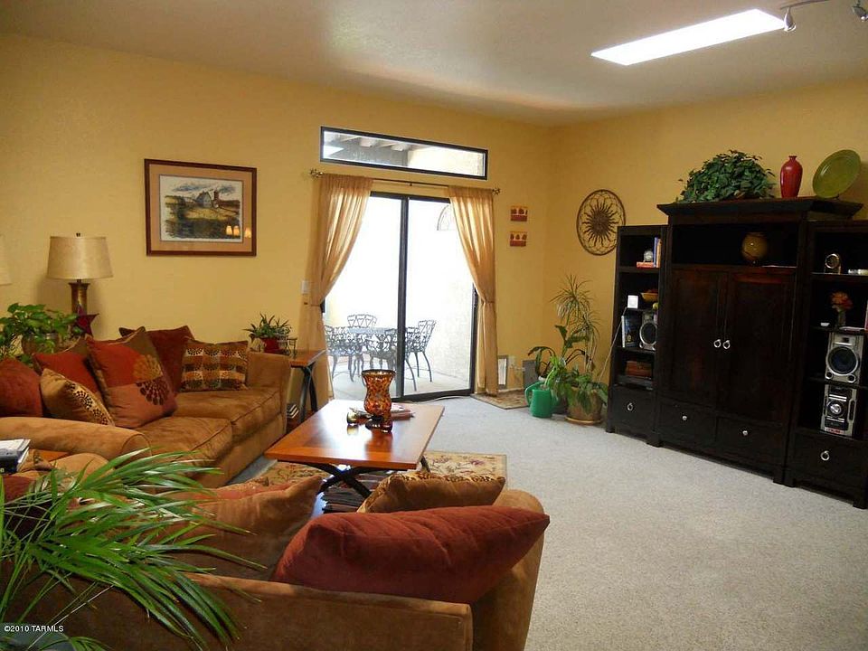 1st image of 249 E Calle Zafiro