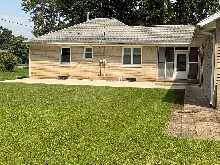 5069 E Wabash Ave — Photo 15