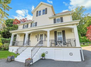 7 Rosetown Rd, Tomkins Cove, NY 10986