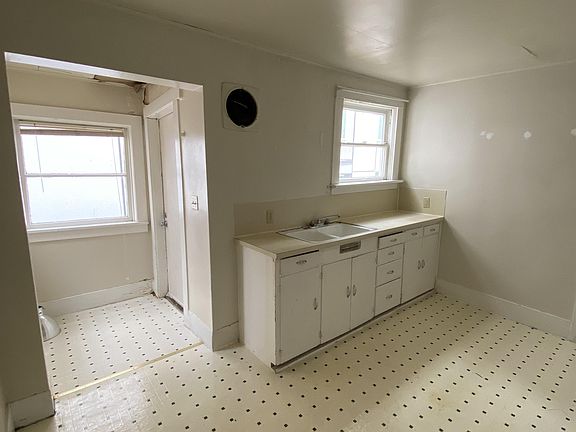 3rd image of 6743 15th Ave NW APT 1