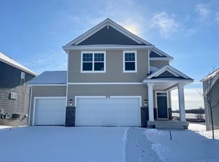 939 Silvercreek Ave W, Delano, MN 55328