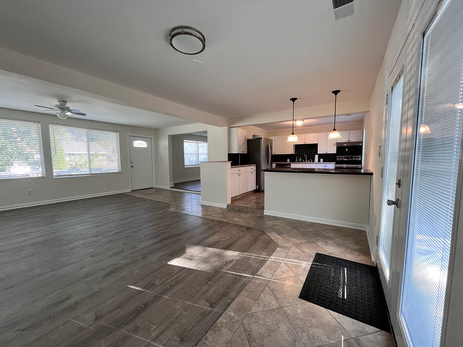 3 bed, 1224 sqft, $2,750 — Photo 4