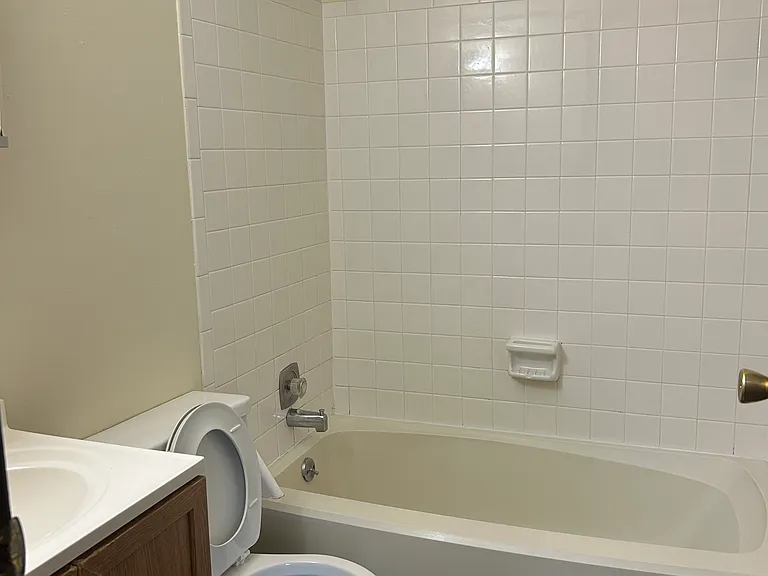 5346 Southgate Blvd #8 — Photo 7