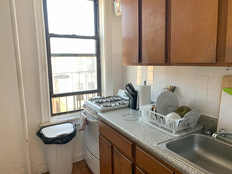 3119 32nd St #11 — Photo 5