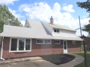 104 Wildflower Rd, Levittown, PA 19057