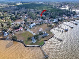 933 Saint Julien Dr, Eutawville, SC 29048