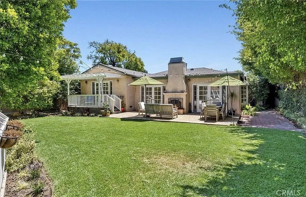3 bed, 2364 sqft, $7,650 — Photo 3