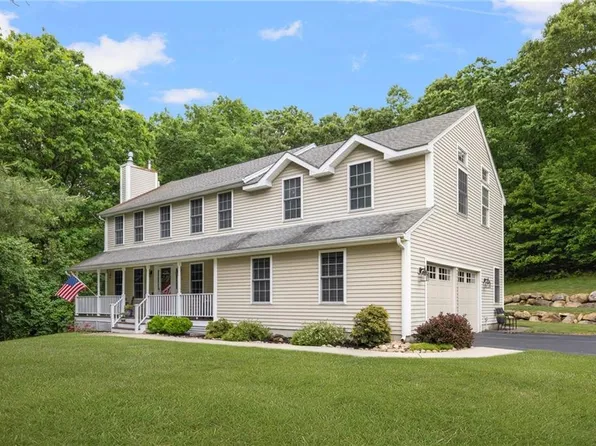 108 Dover Ln, Richmond, RI 02812