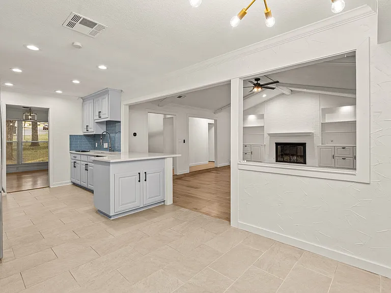 1015 Cimarron Cir — Photo 16
