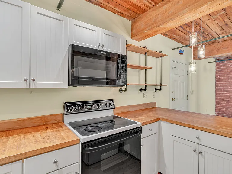 14 Sanford St #7 — Photo 13