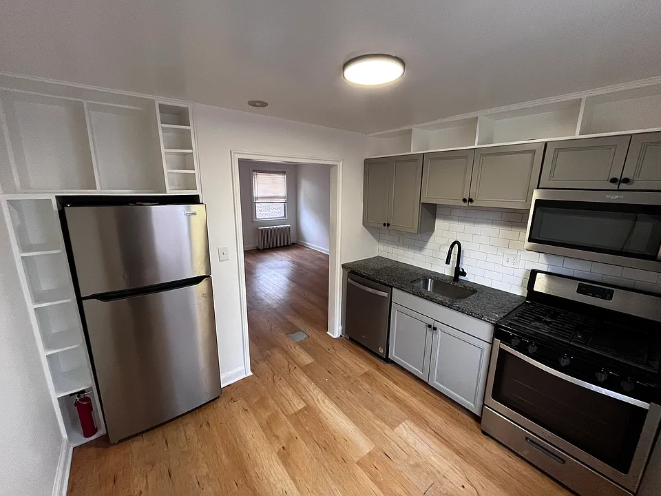 8515 Flower Ave #4