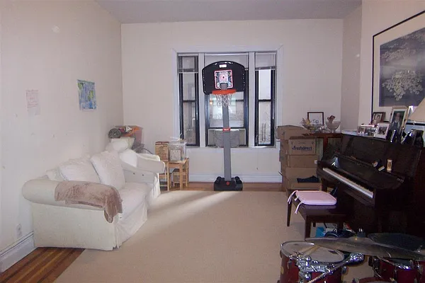 Rented by Susan Finkel, LREB | media 12