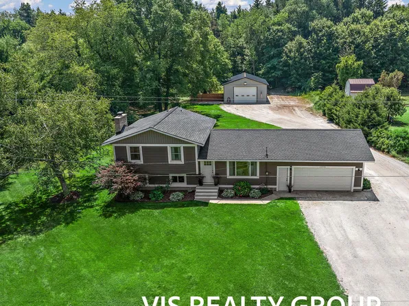 10340 Sleeper St, Grand Haven, MI 49417