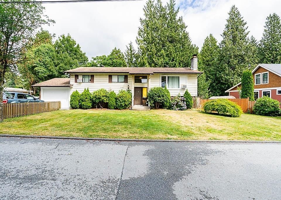 1st image of 2224 Mouldstade Rd