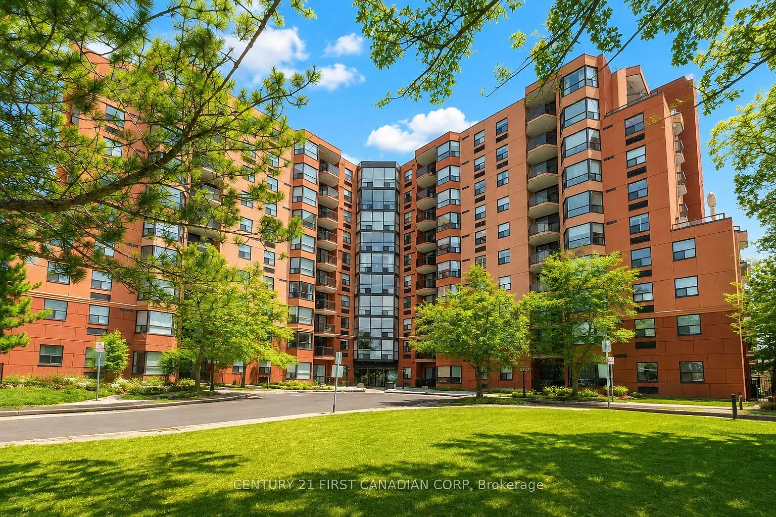 1 bed, $2,000 — Photo 1